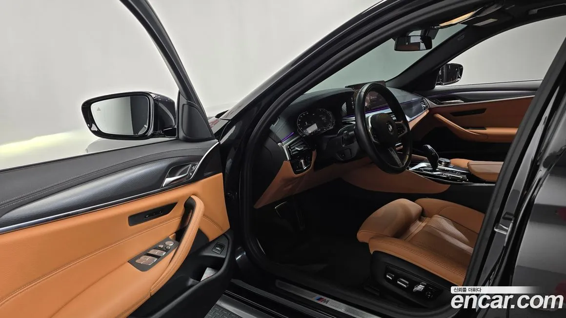 BMW 5-Series 2023 из KR, фото 10