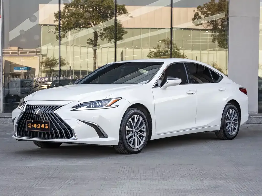 Lexus ES 2023 из CN, фото 1