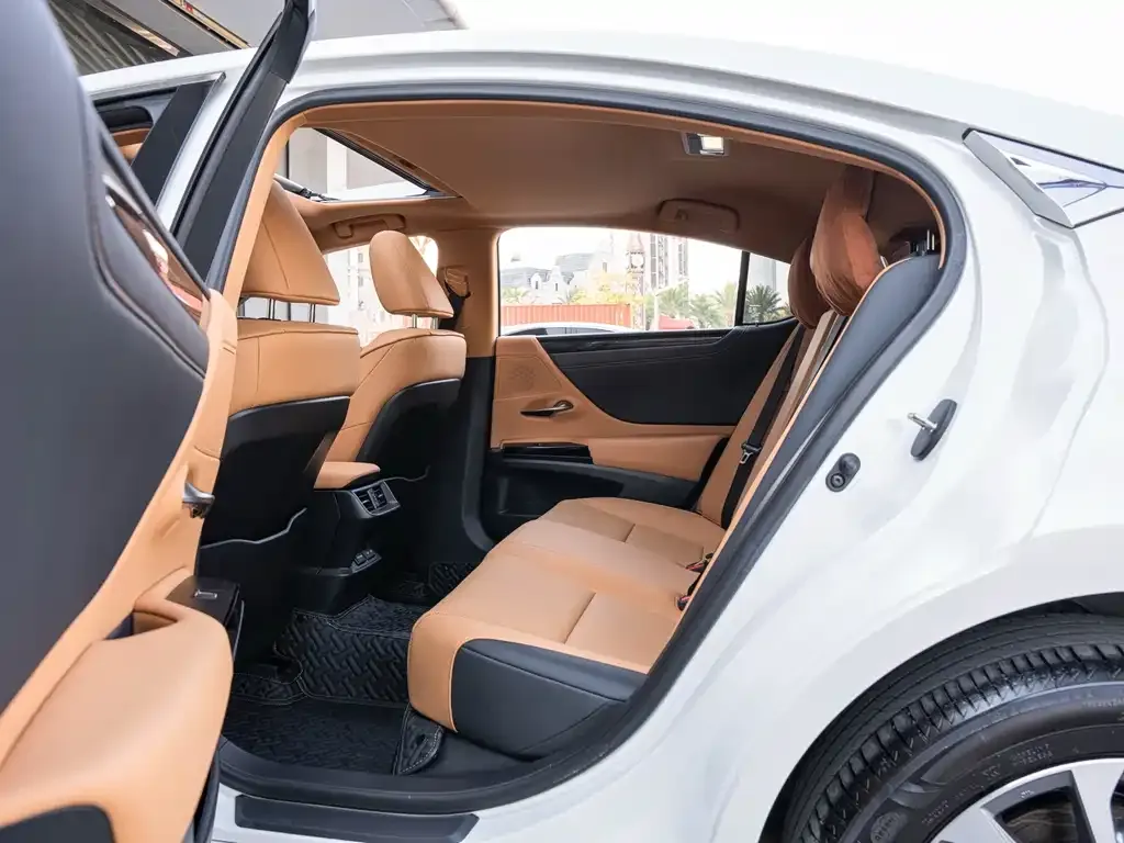 Lexus ES 2023 из CN, фото 10
