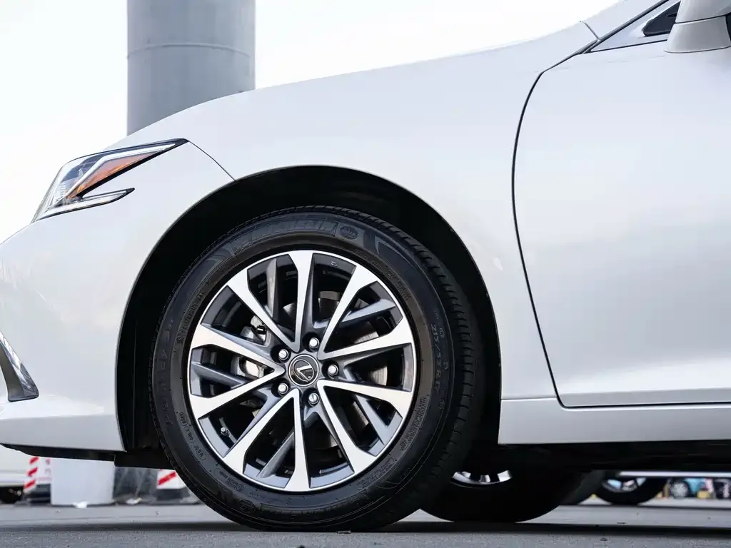 Lexus ES 2023 из CN, фото 7