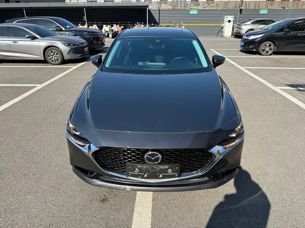 Mazda 3 Axela 2022 из CN, фото 1