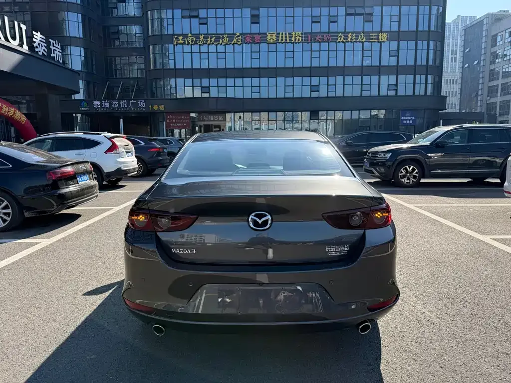 Mazda 3 Axela 2022 из CN, фото 4