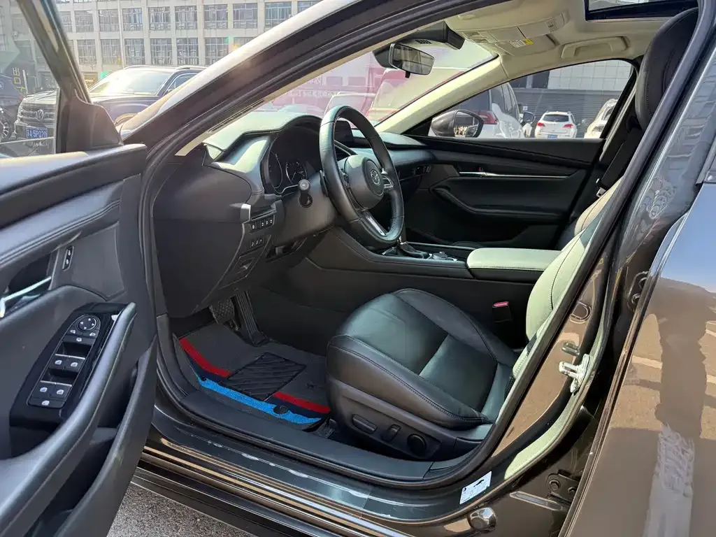 Mazda 3 Axela 2022 из CN, фото 8