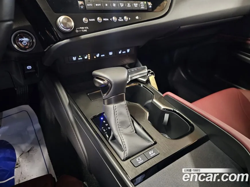 Lexus ES 2025 из KR, фото 10