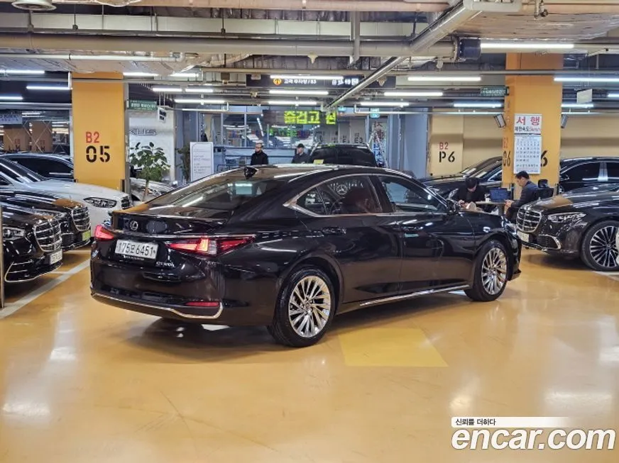 Lexus ES 2025 из KR, фото 2