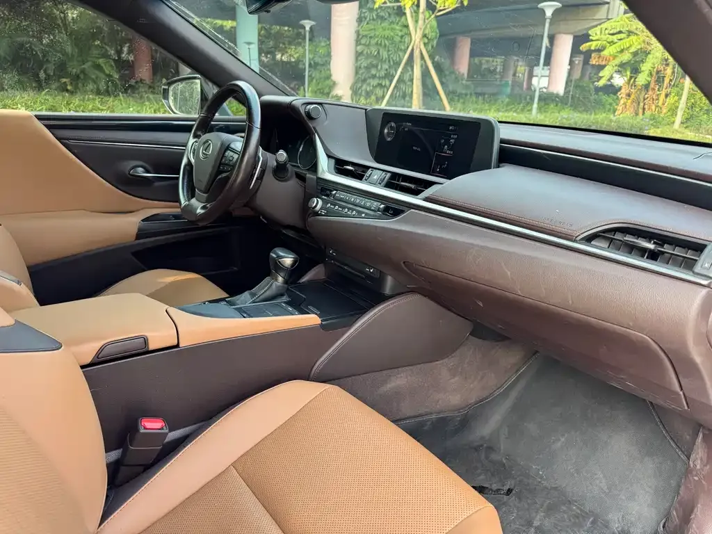 Lexus ES 2021 из CN, фото 8