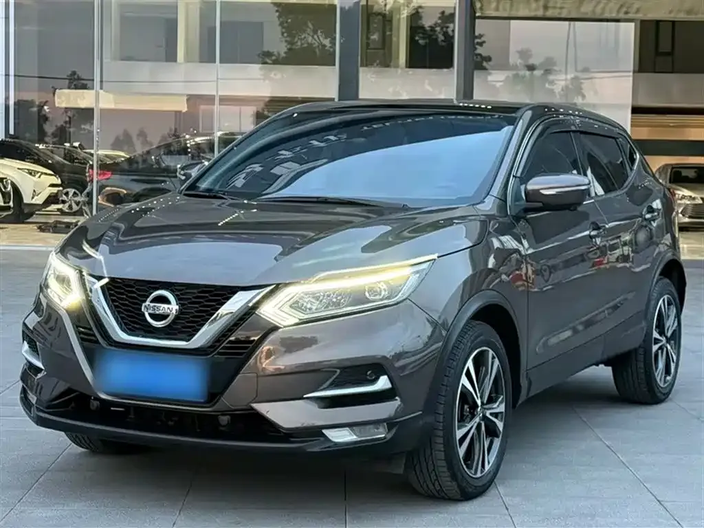 Nissan Qashqai 2021 из CN, фото 2