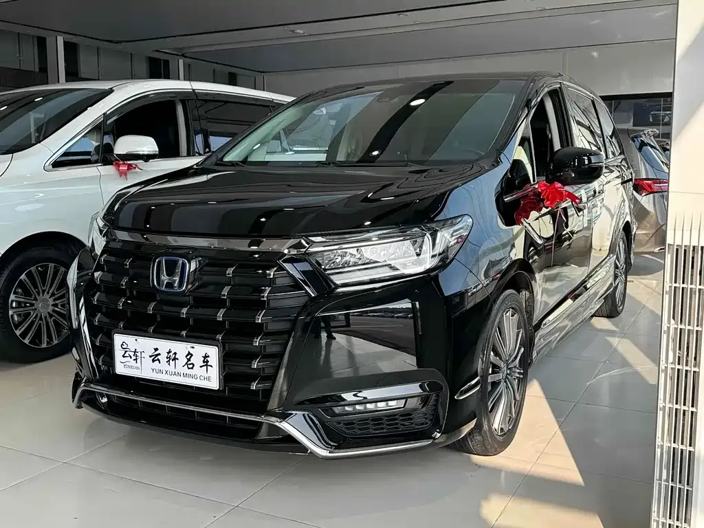 Honda Elysion 2023 из CN, фото 1