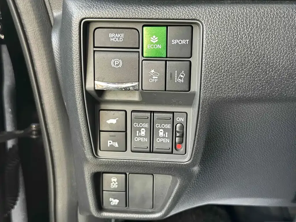 Honda Elysion 2023 из CN, фото 9