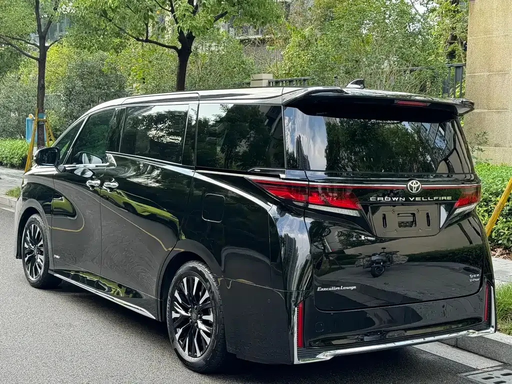 Toyota Vellfire 2025 из CN, фото 4