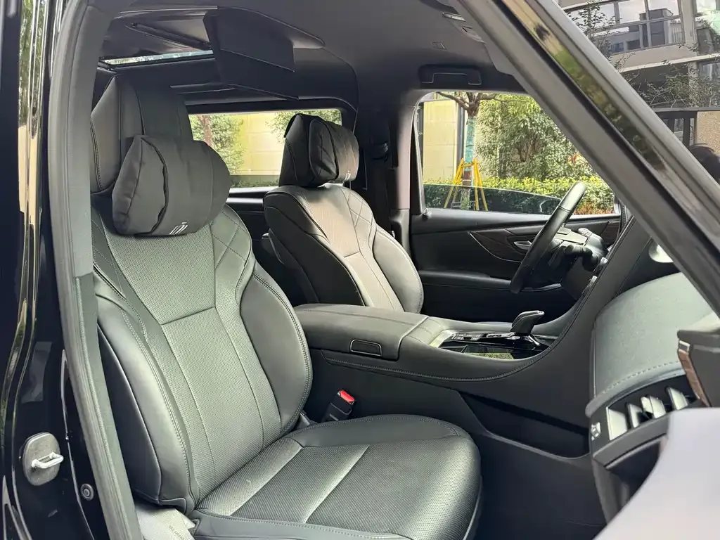 Toyota Vellfire 2025 из CN, фото 8