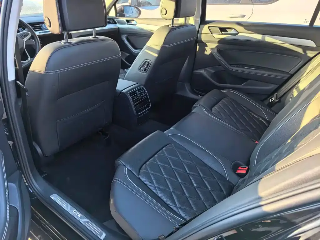 Volkswagen Magotan GTE PHEV 2024 из CN, фото 5