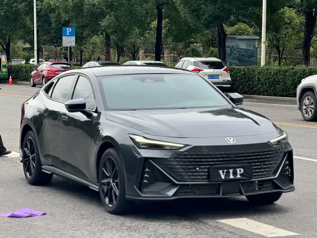 Changan UNI-V 2023 из CN, фото 3