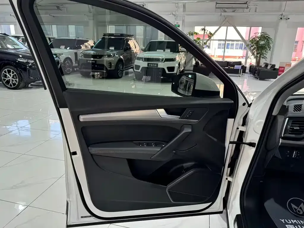 Audi Q5L 2023 из CN, фото 10