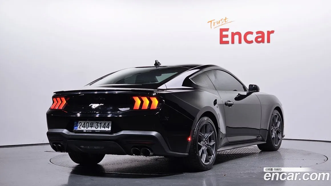 Ford Mustang 2024 из KR, фото 2