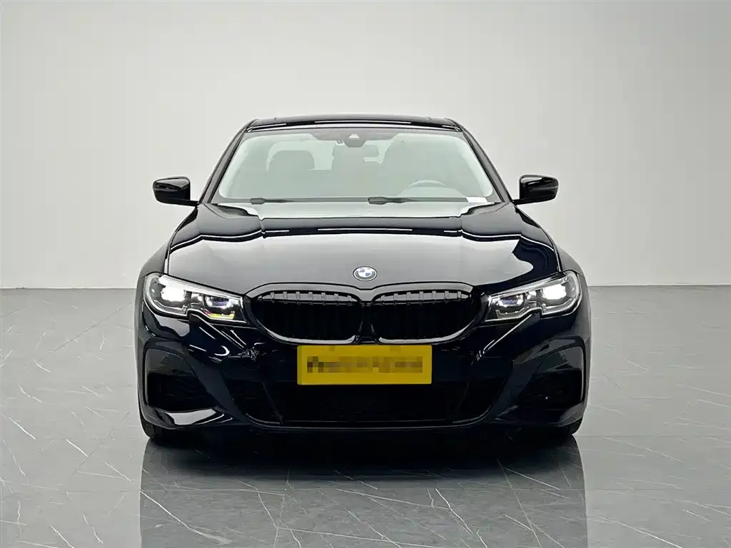 BMW 3 Series 2022 из CN, фото 2