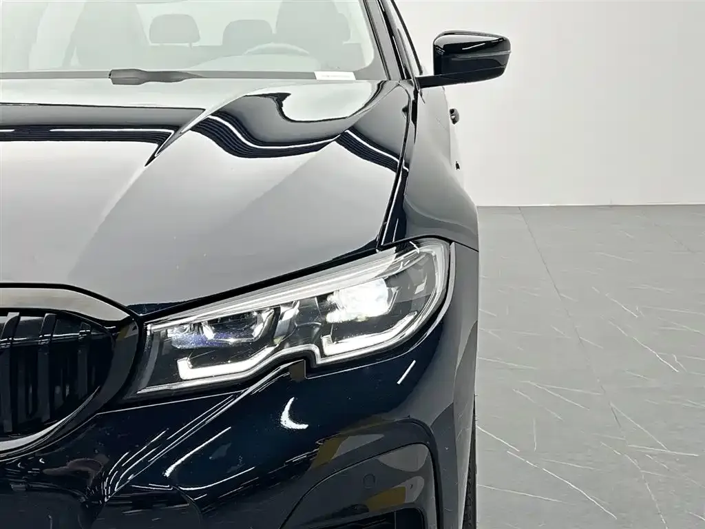 BMW 3 Series 2022 из CN, фото 9