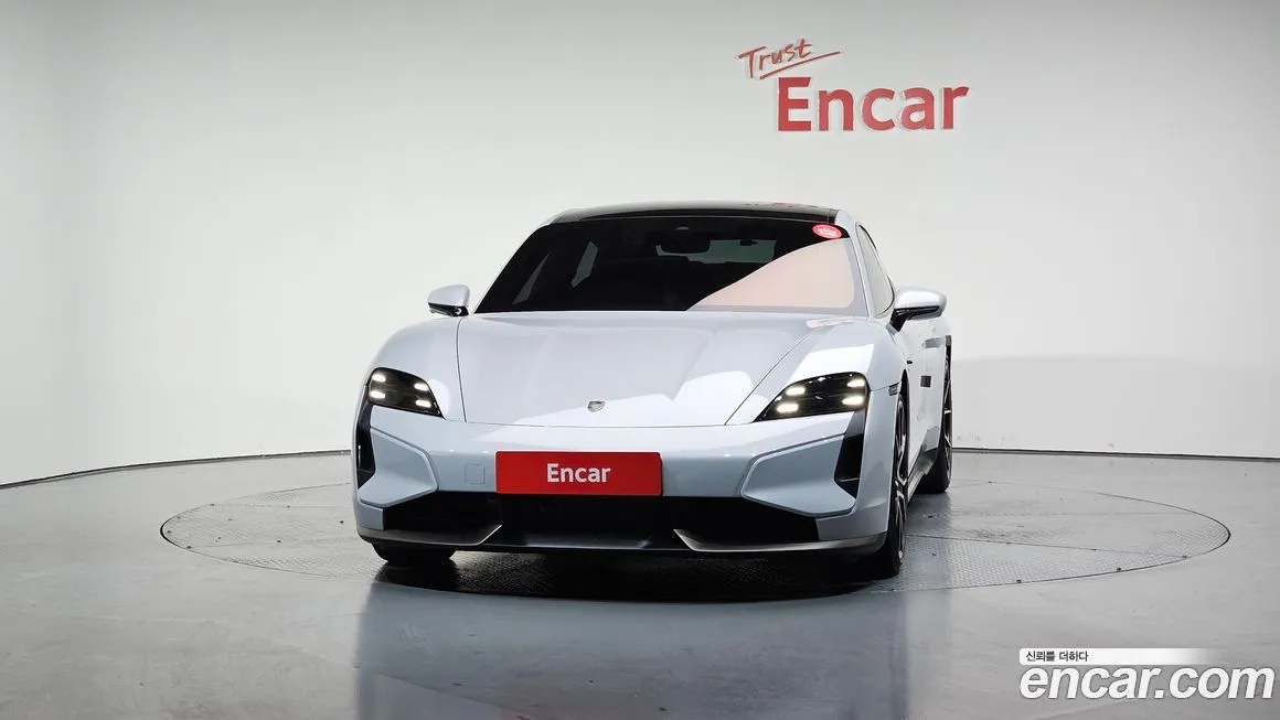 Porsche Taycan 2025 из KR, фото 3