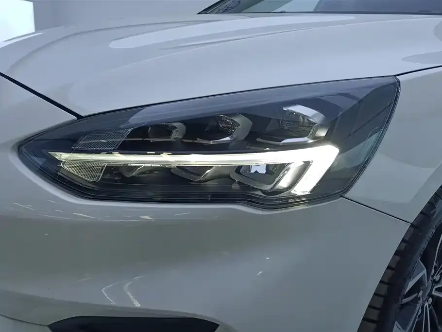Ford Focus 2022 из CN, фото 5