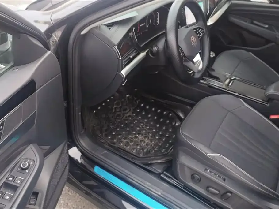 Volkswagen Passat 2024 из CN, фото 7