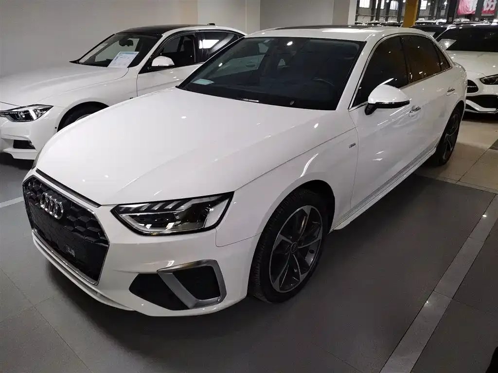 Audi A4L 2022 из CN, фото 1