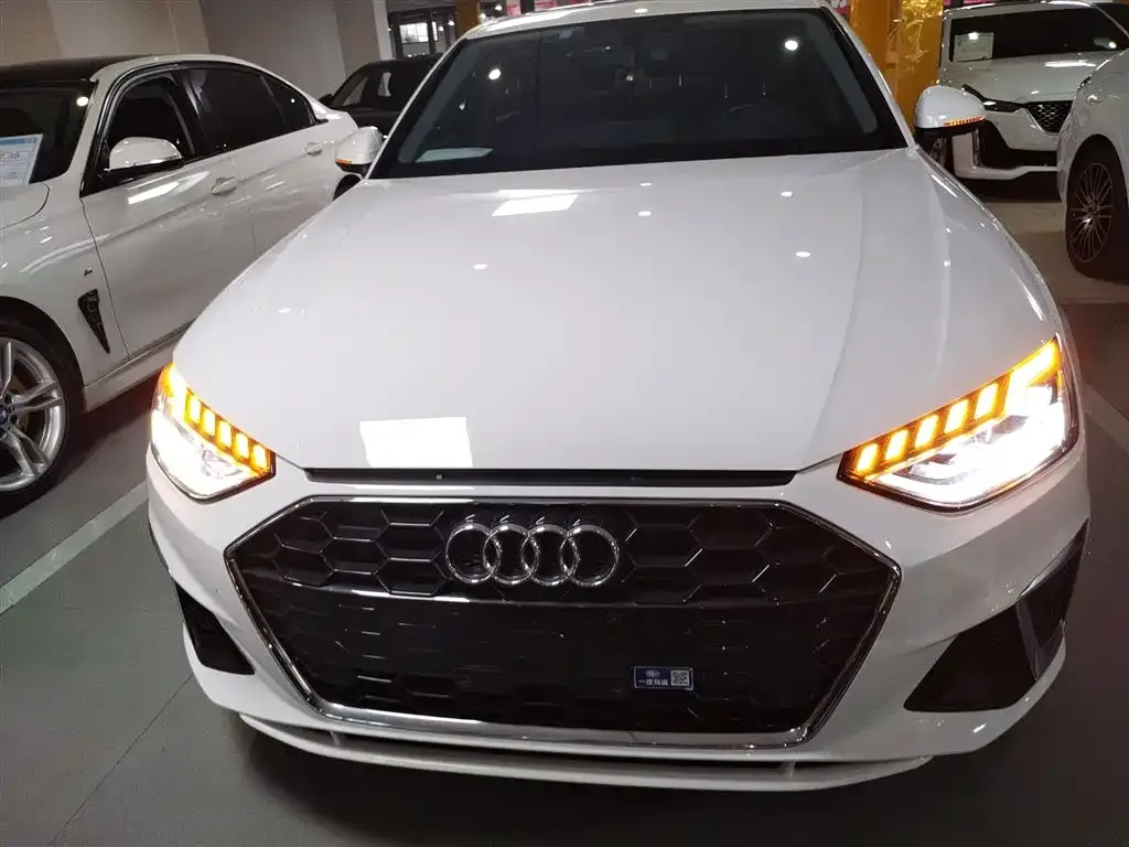 Audi A4L 2022 из CN, фото 3