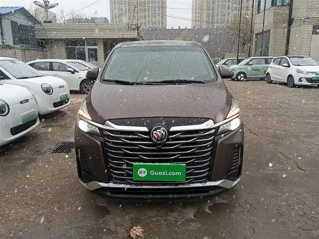 Buick GL8 2023 из CN, фото 3