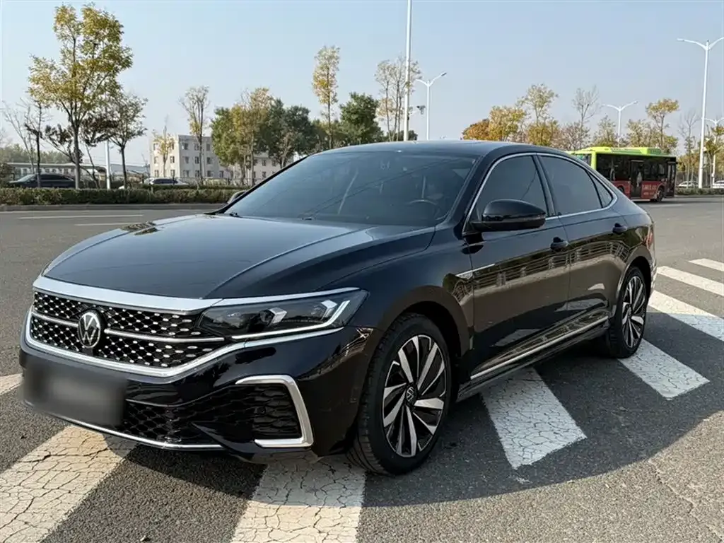 Volkswagen Passat 2022 из CN, фото 2