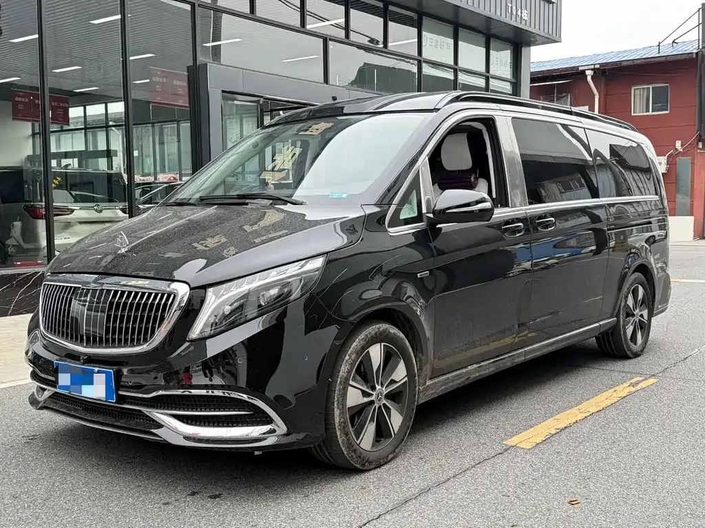 Mercedes-Benz V-Class 2023 из CN, фото 1