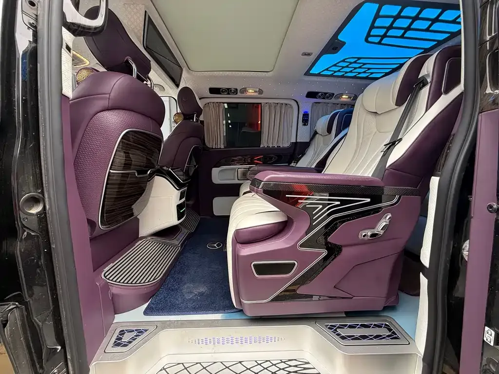 Mercedes-Benz V-Class 2023 из CN, фото 10