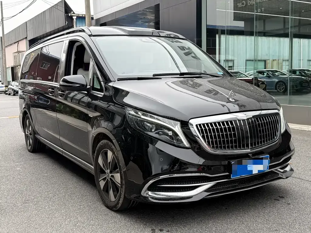Mercedes-Benz V-Class 2023 из CN, фото 3