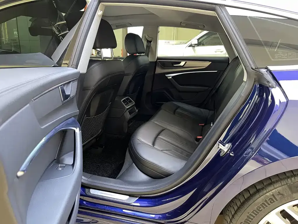 Audi A7 2021 из CN, фото 5