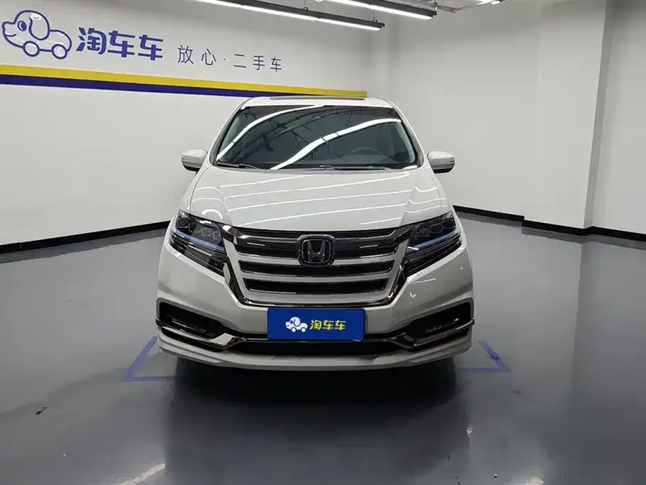 Honda Elysion 2021 из CN, фото 2