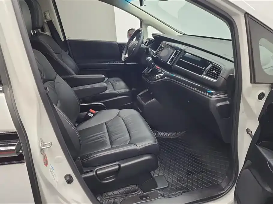 Honda Elysion 2021 из CN, фото 8
