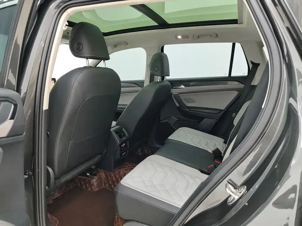Volkswagen Tayron 2022 из CN, фото 8