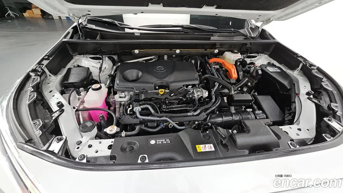 Toyota RAV4 — фото 6