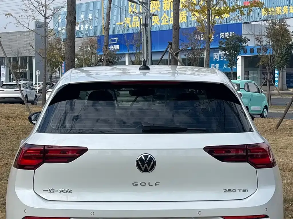 Volkswagen Golf 2021 из CN, фото 10