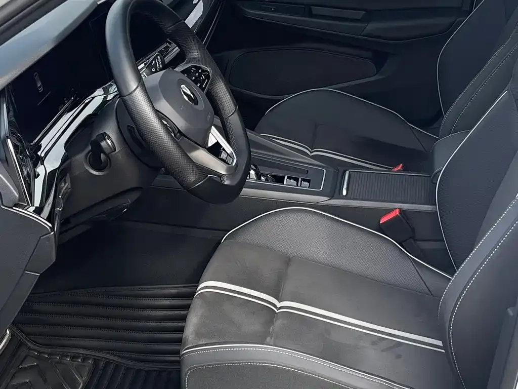 Volkswagen Golf 2021 из CN, фото 5