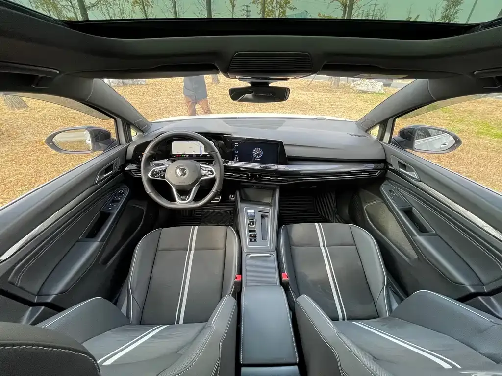 Volkswagen Golf 2021 из CN, фото 7