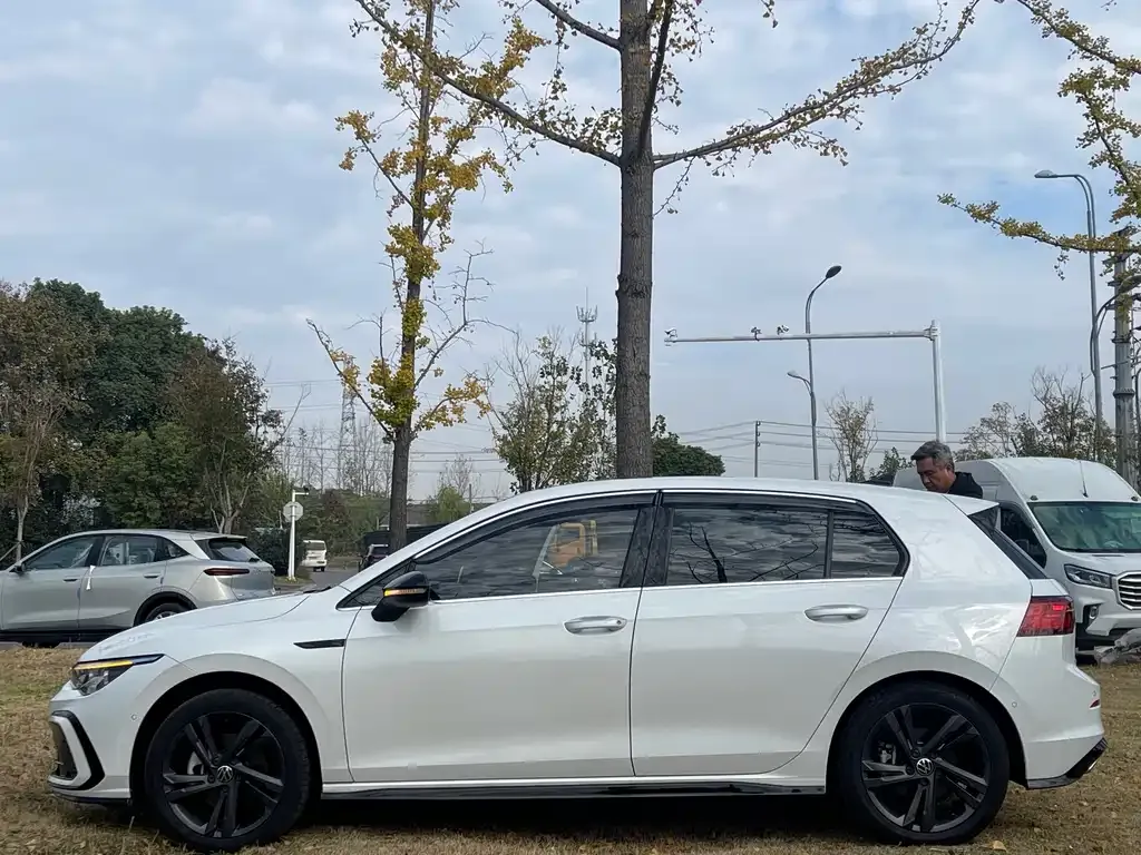 Volkswagen Golf 2021 из CN, фото 9