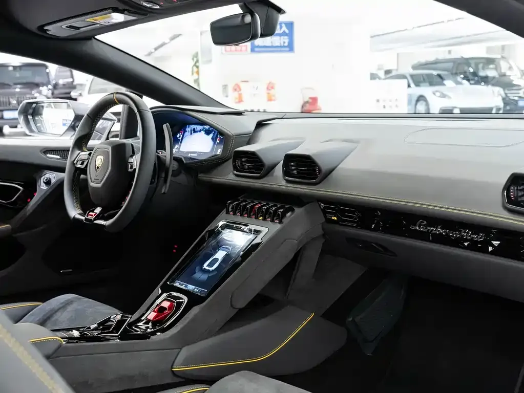 Lamborghini Huracan 2024 из CN, фото 7
