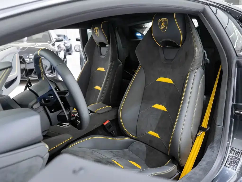Lamborghini Huracan 2024 из CN, фото 8