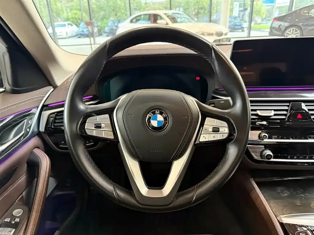 BMW 5 Series 2024 из CN, фото 5