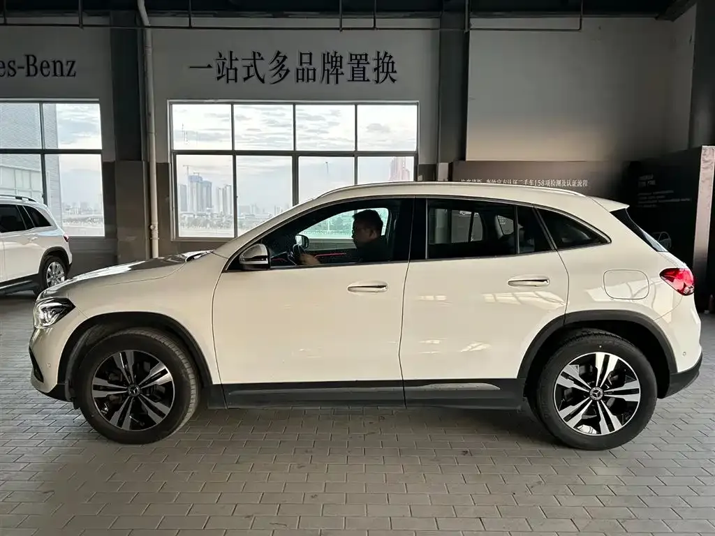 Mercedes-Benz GLA 2023 из CN, фото 3