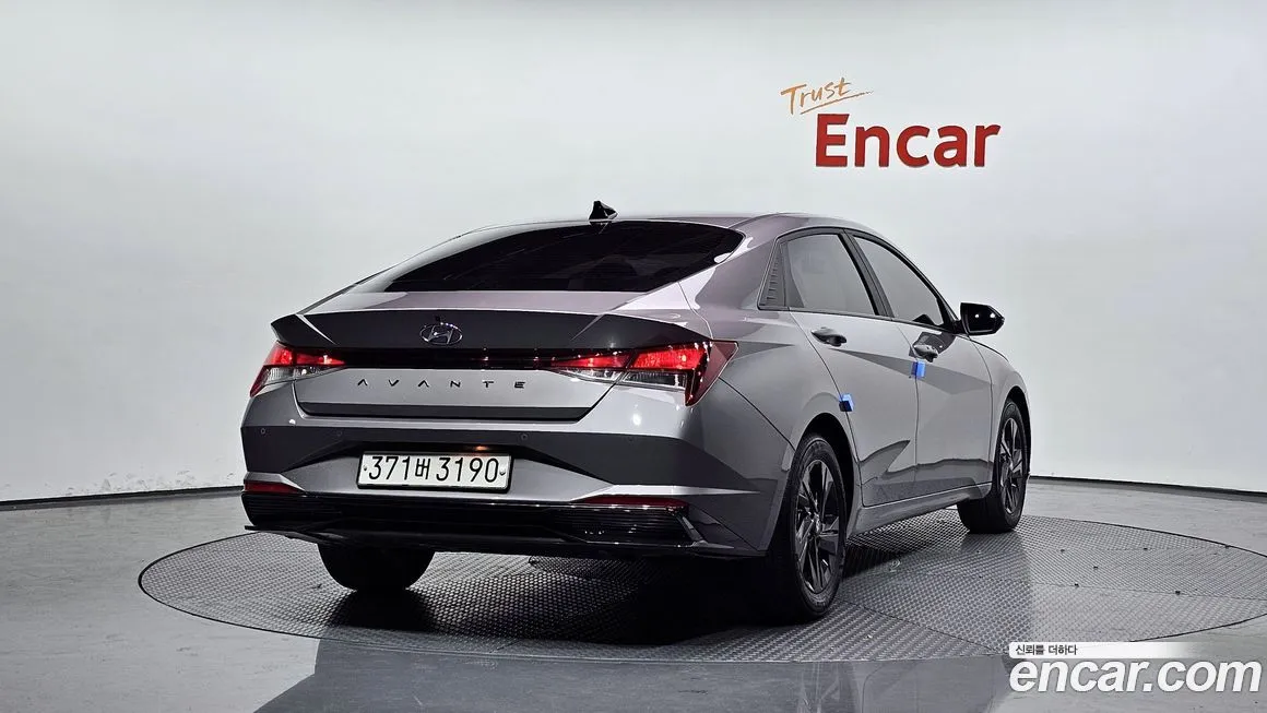 Hyundai AVANTE 2021 из KR, фото 2
