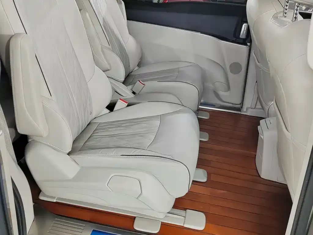 Buick GL8 2022 из CN, фото 8