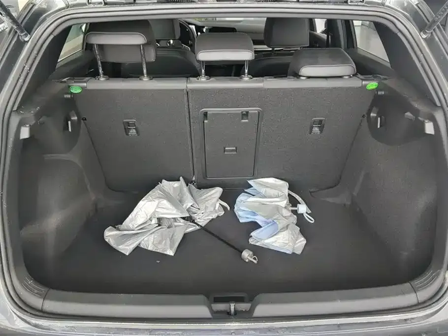 Volkswagen Golf 2023 из CN, фото 4
