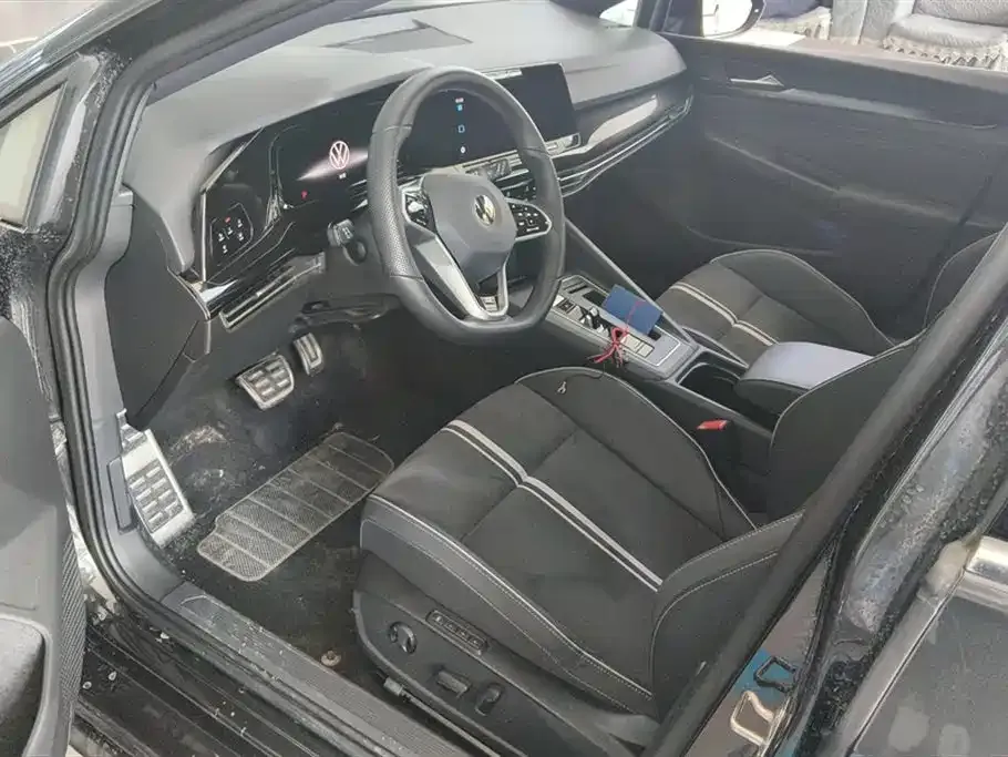 Volkswagen Golf 2023 из CN, фото 9