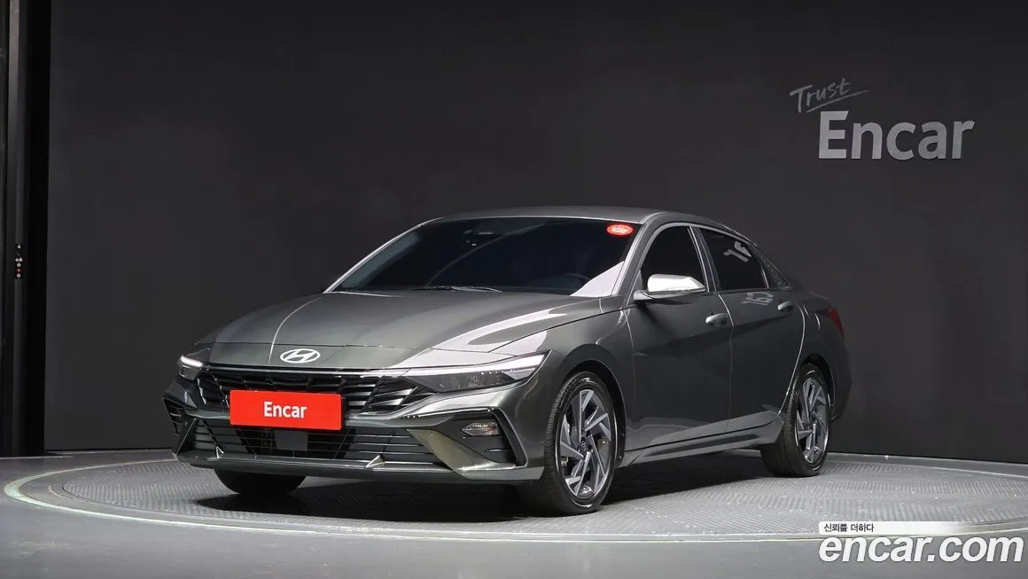 Hyundai AVANTE — фото 1