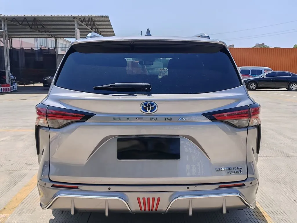 Toyota Sienna 2022 из CN, фото 4